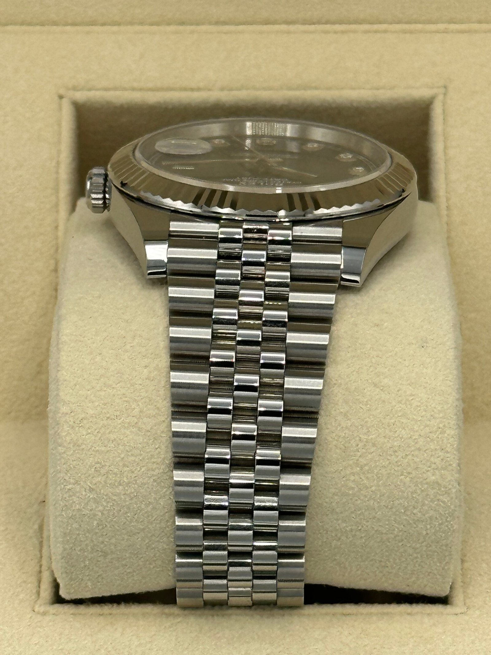 2022 Rolex Datejust 41mm 126334 Jubilee Blue Diamond Dial - Image 3