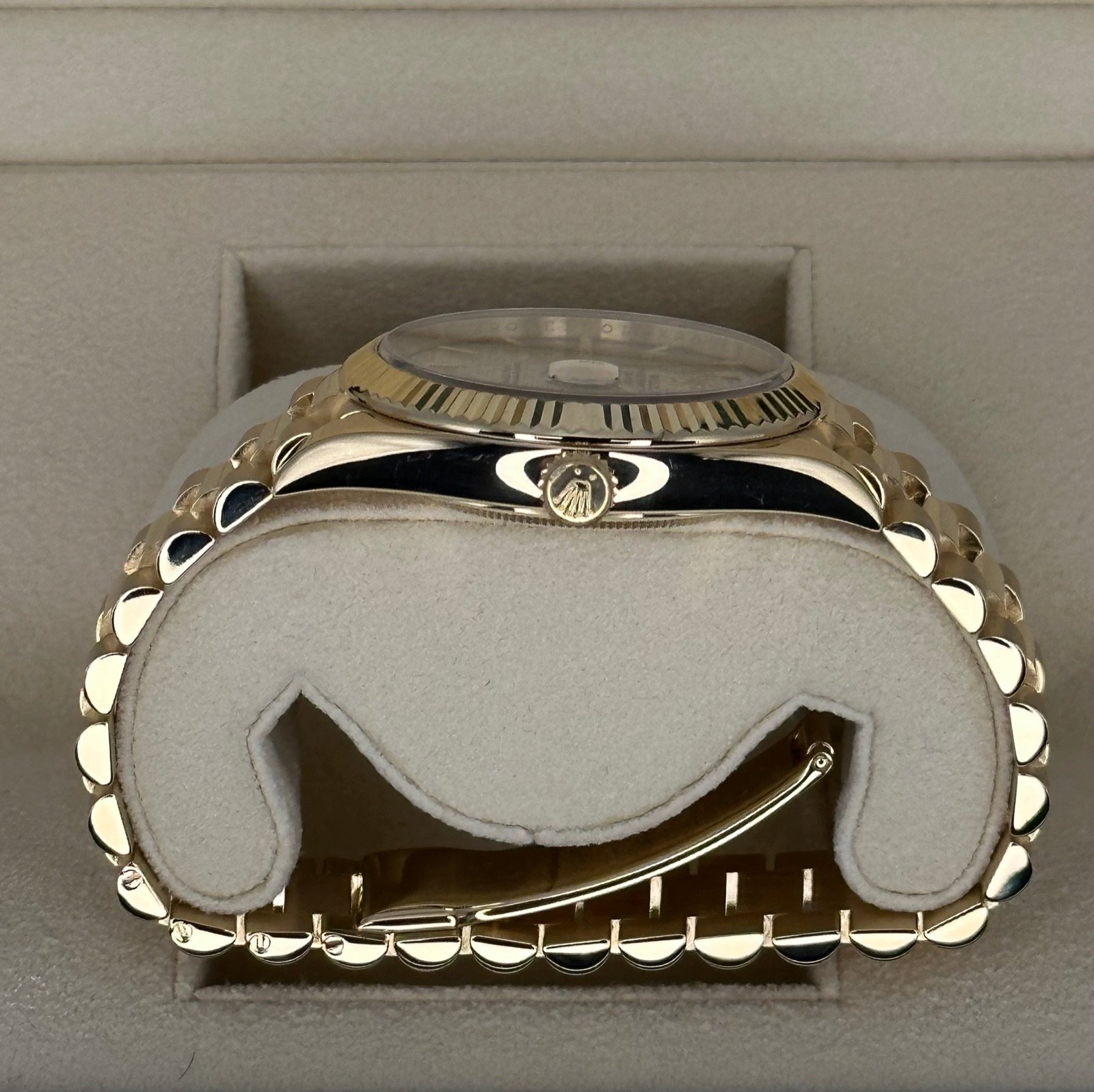 Rolex Day-Date 40mm 228238 Presidential Silver Motif Dial - Image 9