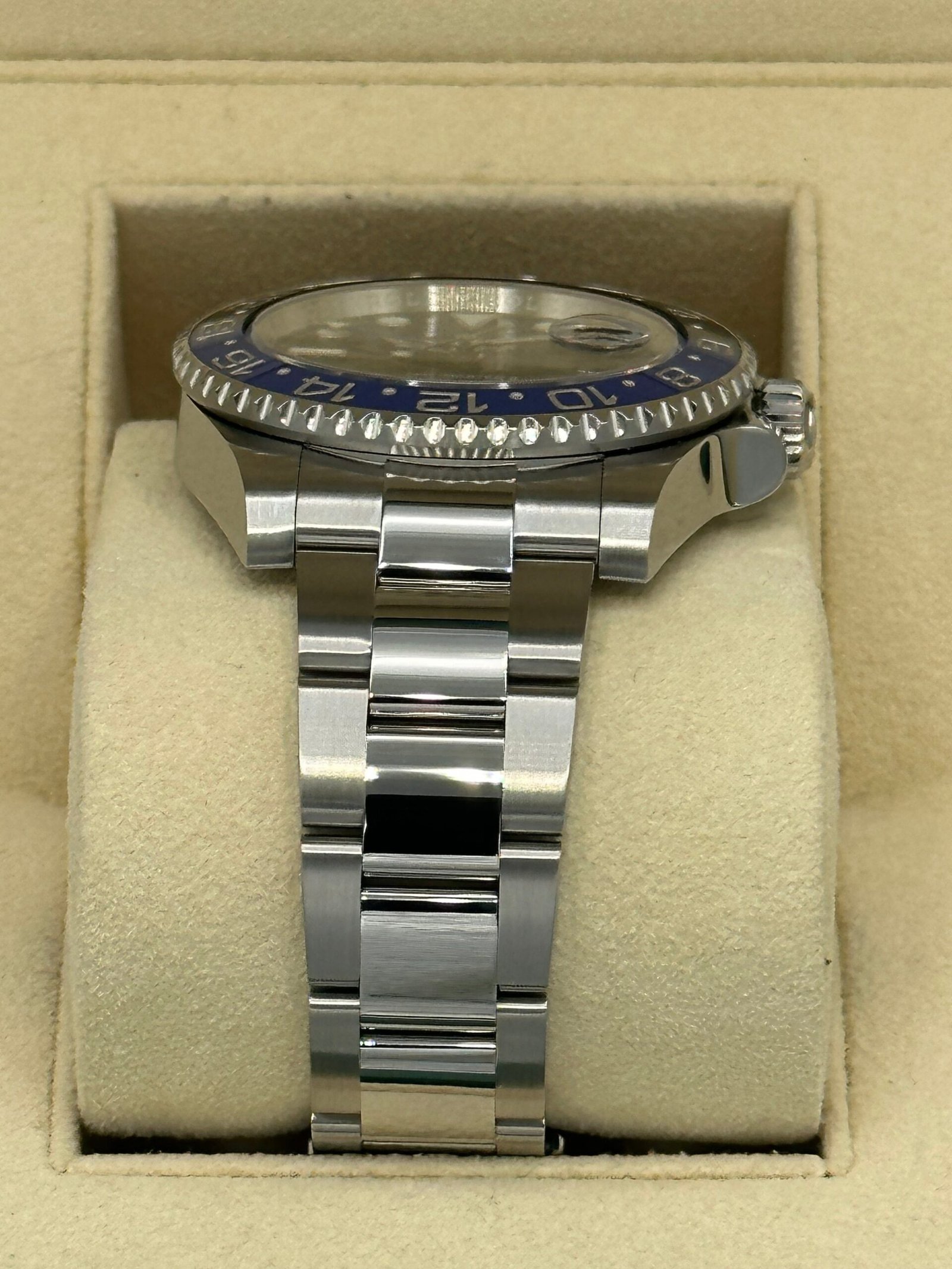 2014 Rolex GMT-Master II “Batman” 40mm 116710BLNR Oyster - Image 4