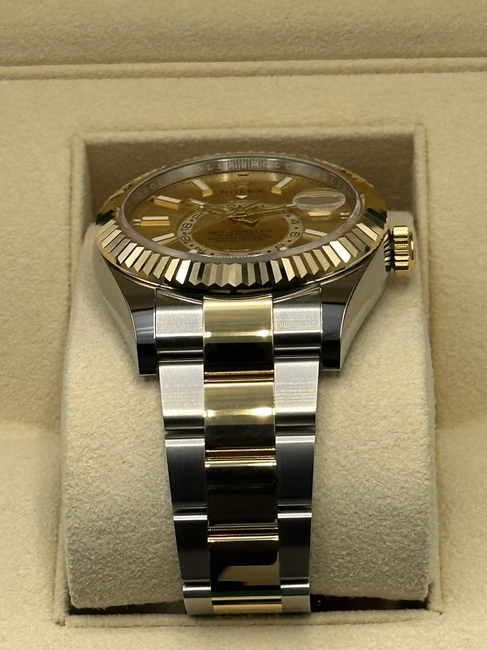 2023 Rolex Sky-Dweller 42mm 326933 Oyster Champagne Dial (Unworn) - Image 4