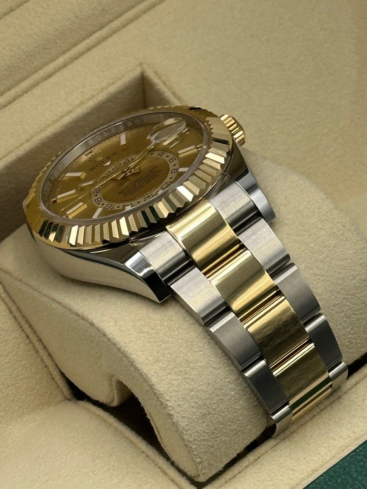 2023 Rolex Sky-Dweller 42mm 326933 Oyster Champagne Dial (Unworn) - Image 6