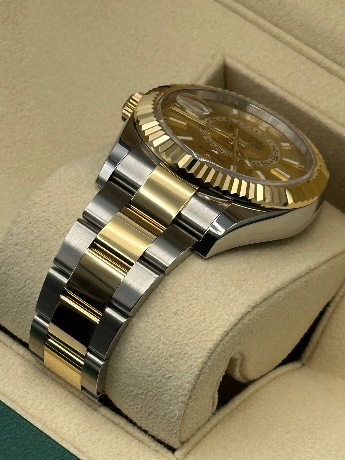 2023 Rolex Sky-Dweller 42mm 326933 Oyster Champagne Dial (Unworn) - Image 7