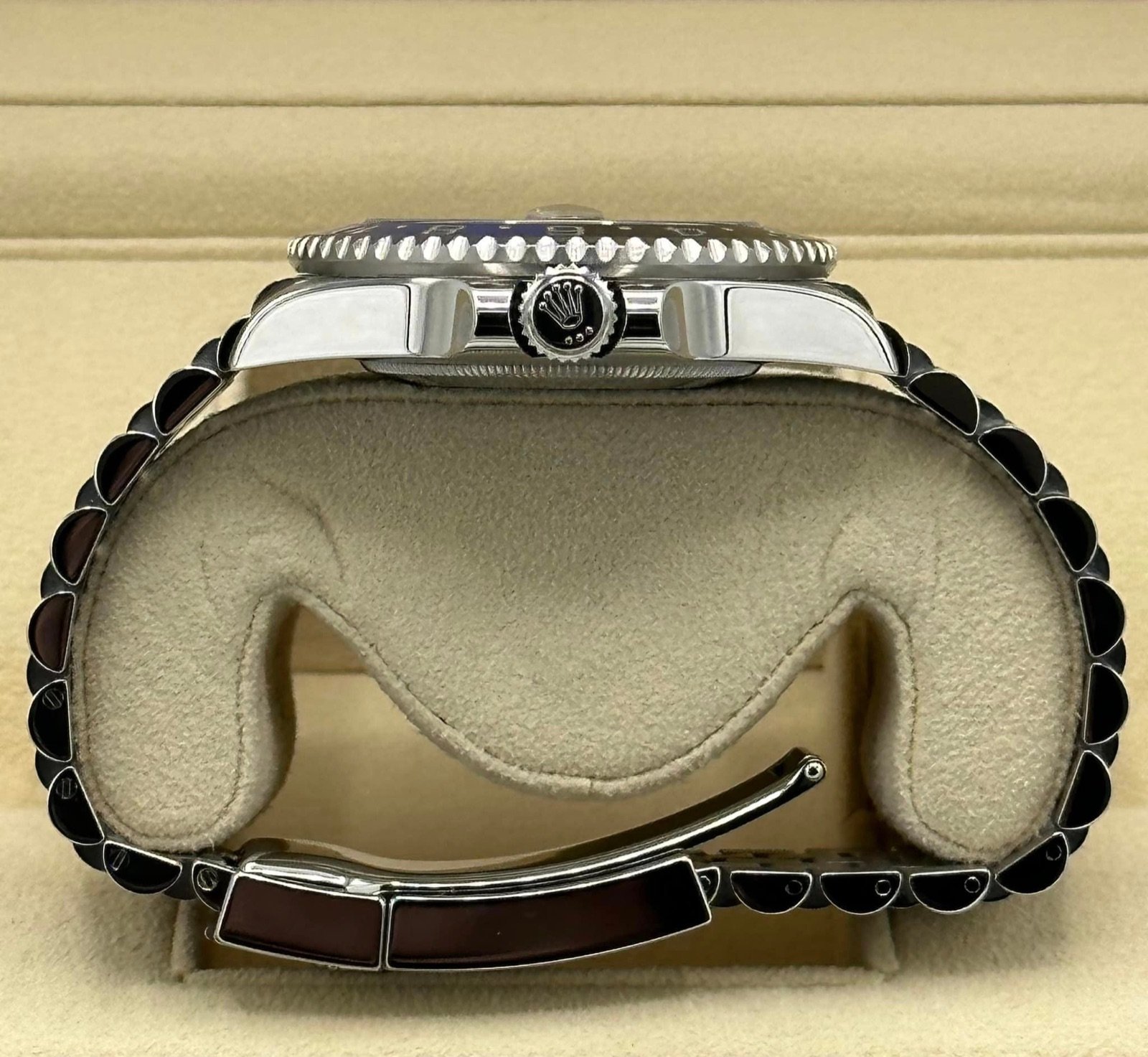 2023 Rolex GMT Master II “Batgirl” 40mm 126710BLNR Jubilee Black Dial - Image 9