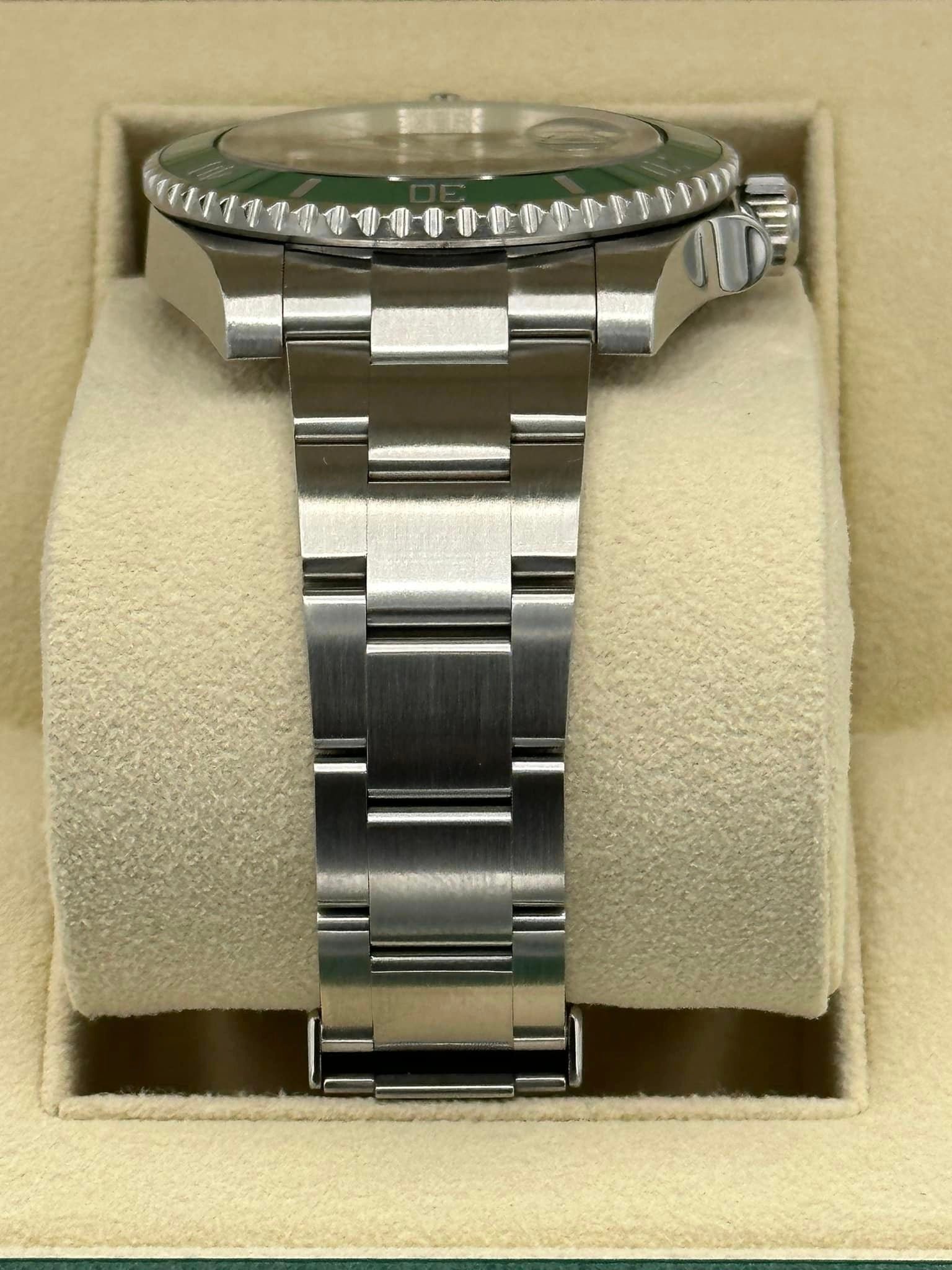 Rolex Submariner “Hulk” 40mm 116610LV Green Dial - Image 3