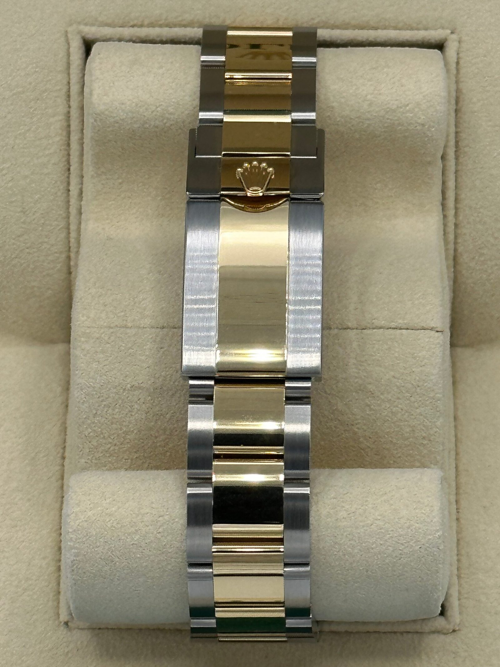 2022 Rolex Daytona 40mm 116503 Two-Tone Black Dial - Image 2