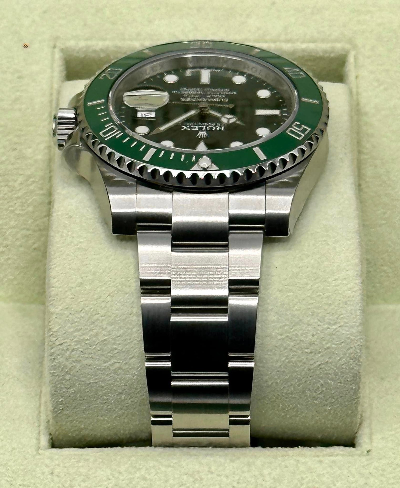 OLD STOCK 2014 Rolex Submariner “Hulk” 40mm 116610LV Green Dial (Unworn) - Image 4