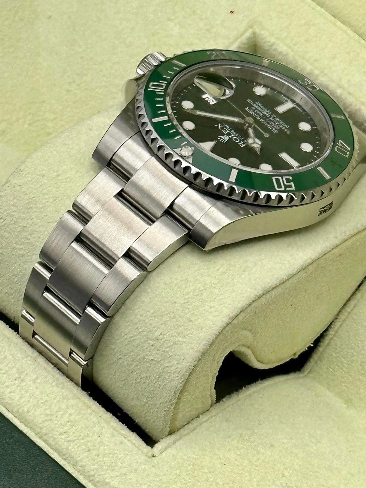 OLD STOCK 2014 Rolex Submariner “Hulk” 40mm 116610LV Green Dial (Unworn) - Image 5