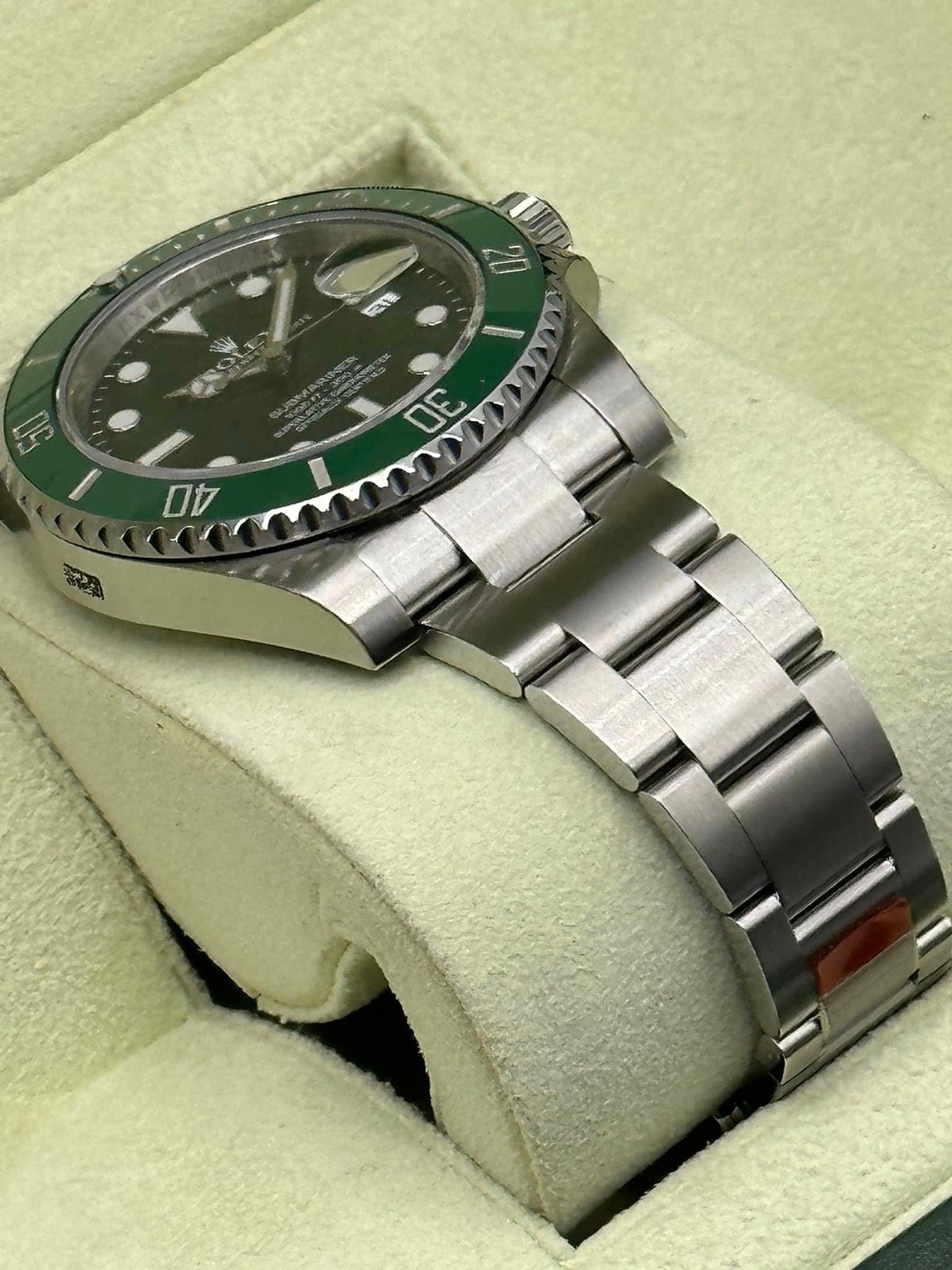 OLD STOCK 2014 Rolex Submariner “Hulk” 40mm 116610LV Green Dial (Unworn) - Image 8