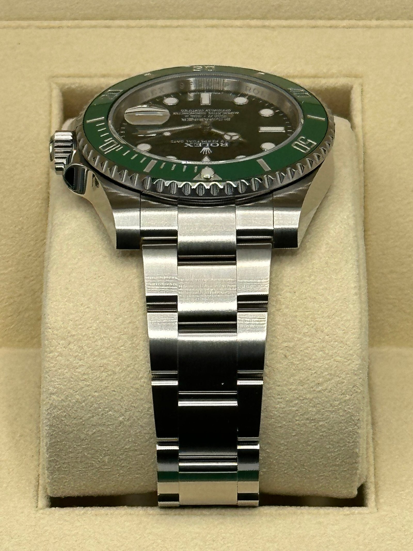 2015 Rolex Submariner “Hulk” 40mm 116610LV Green Dial - Image 4