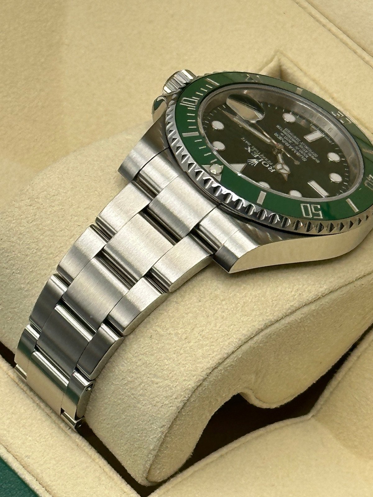2015 Rolex Submariner “Hulk” 40mm 116610LV Green Dial - Image 5