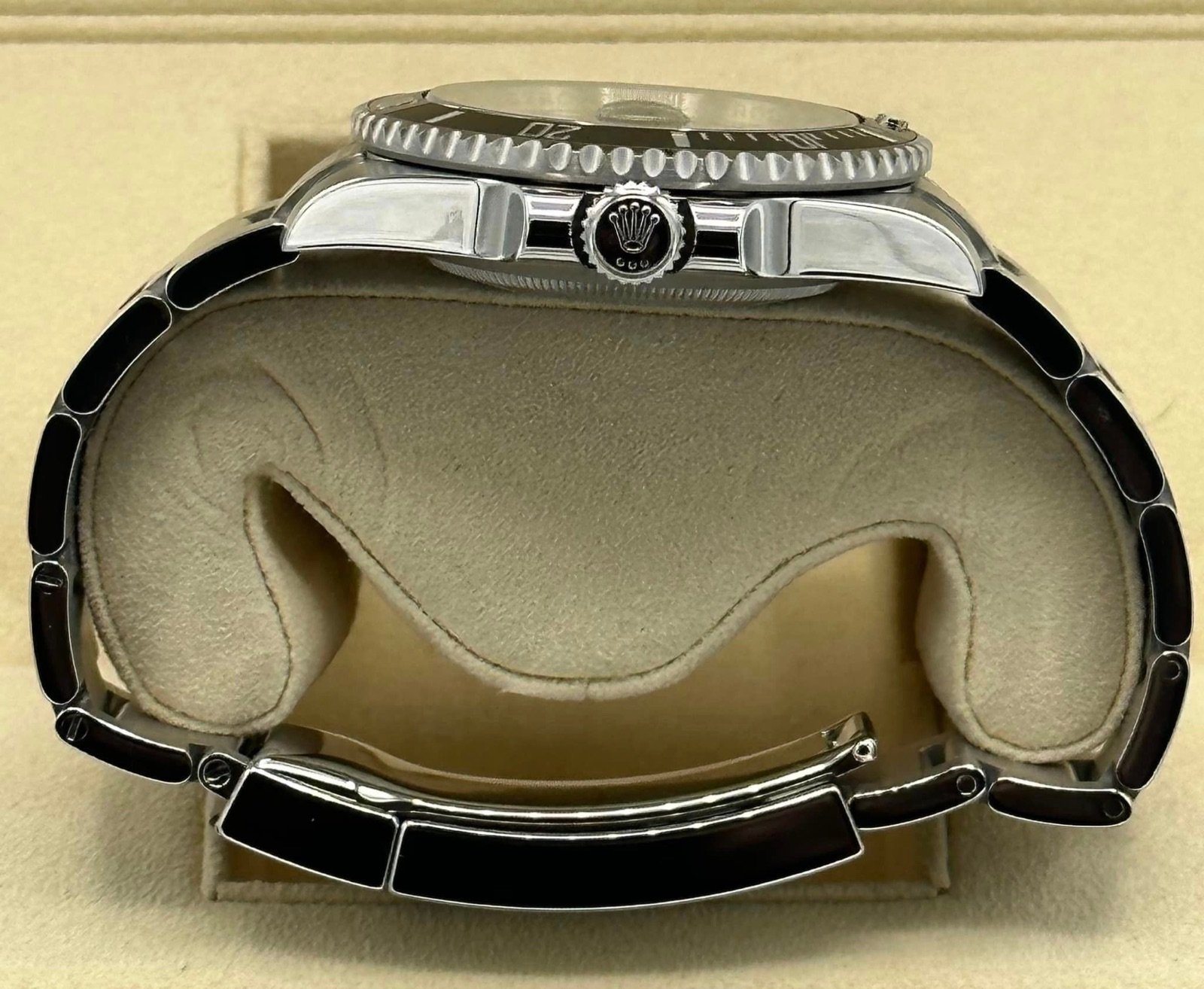 2015 Rolex Submariner 40mm 116610LN Stainless Steel Black Dial - Image 9