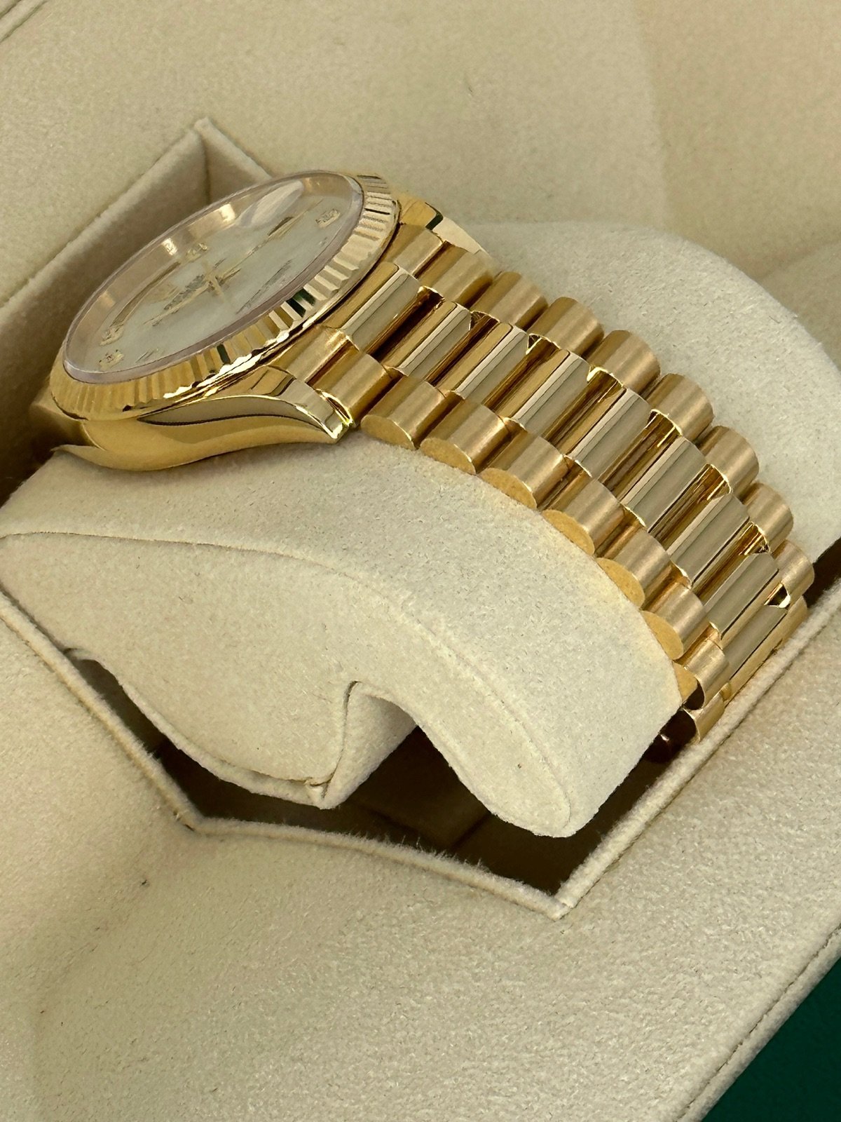 2021 Rolex Day-Date 36mm 128238 Mother of Pearl Diamond Dial - Image 6
