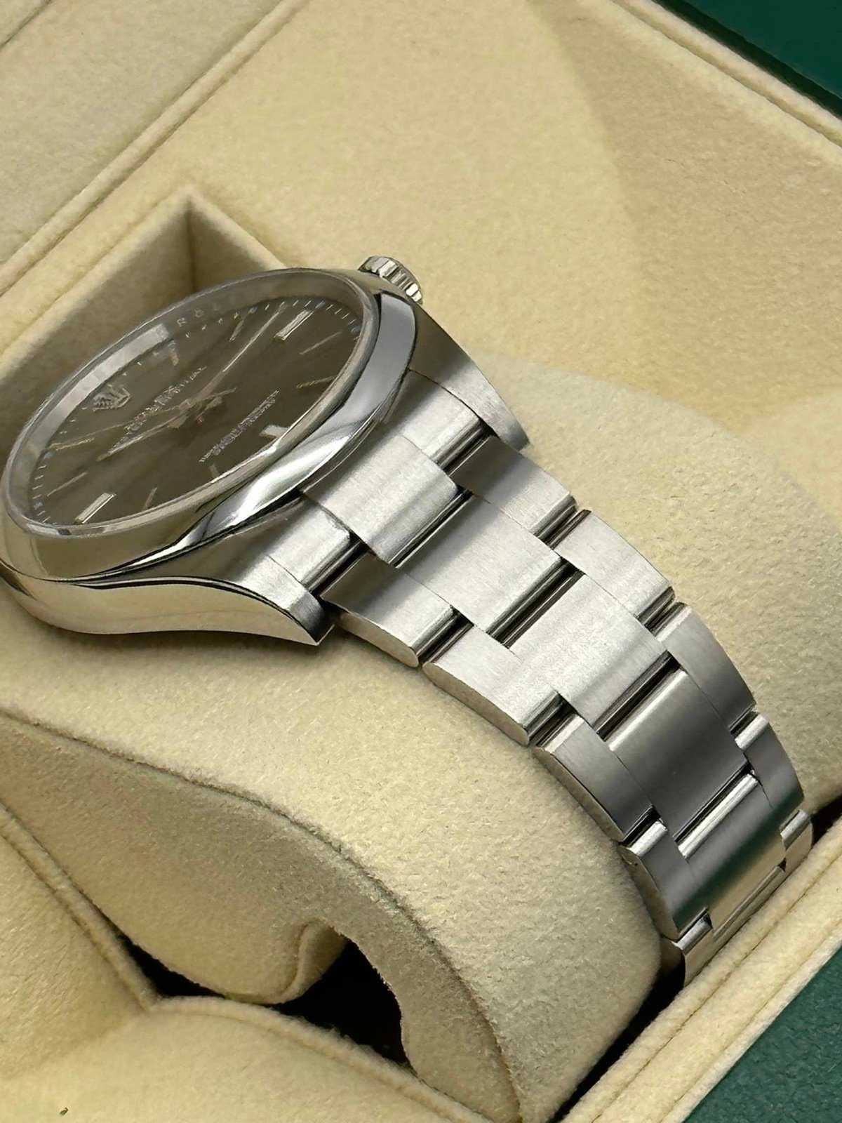 2017 Oyster Perpetual 39mm 114300 Grey Dial - Image 8