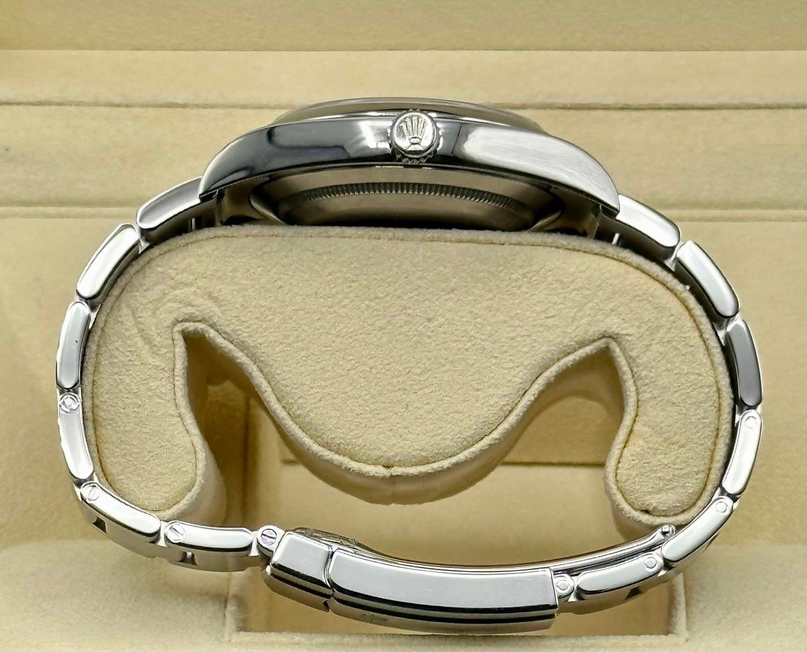 2017 Oyster Perpetual 39mm 114300 Grey Dial - Image 9