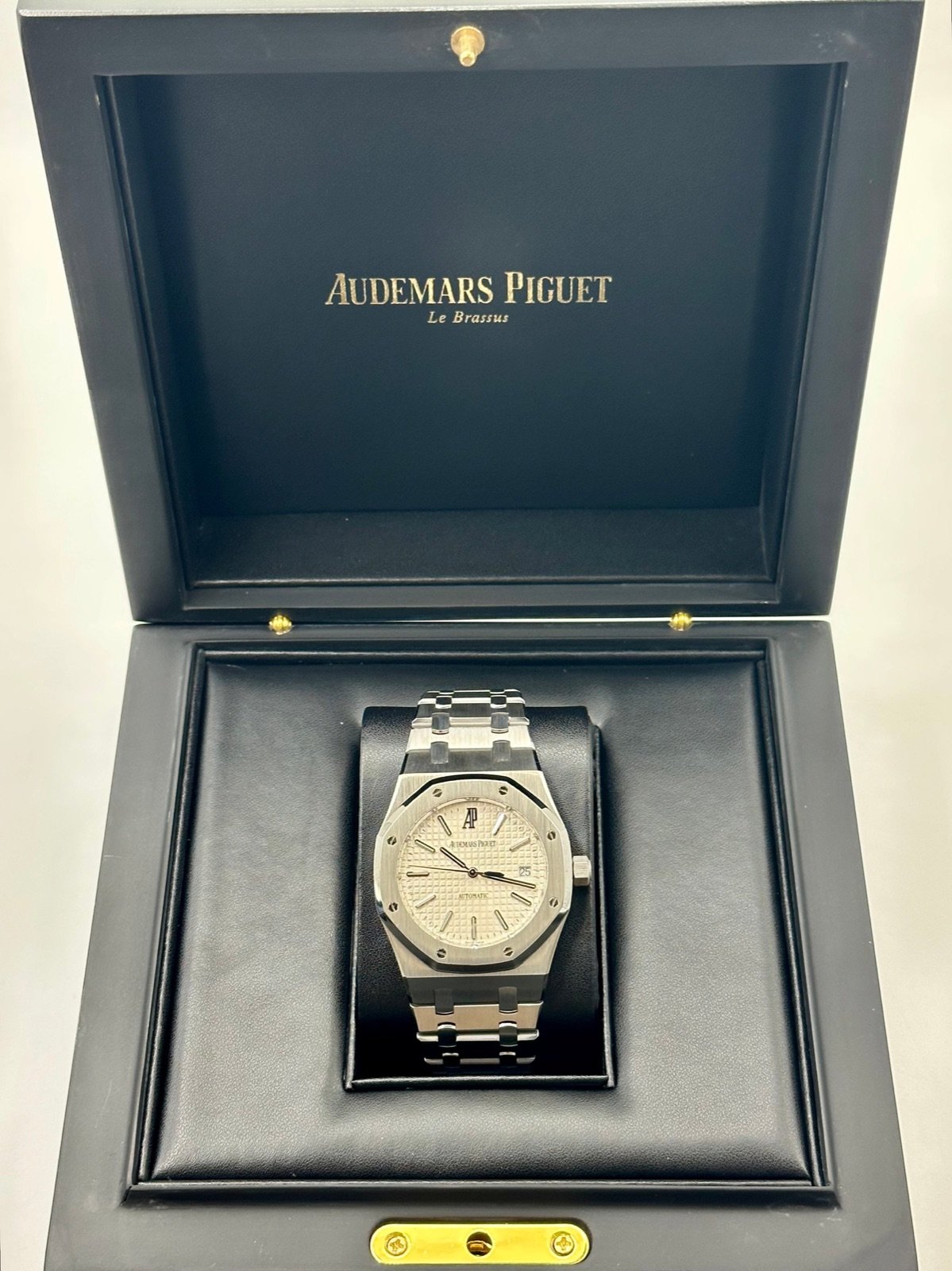 2011 Audemars Piguet 39mm 15300ST Royal Oak White Dial - Image 11
