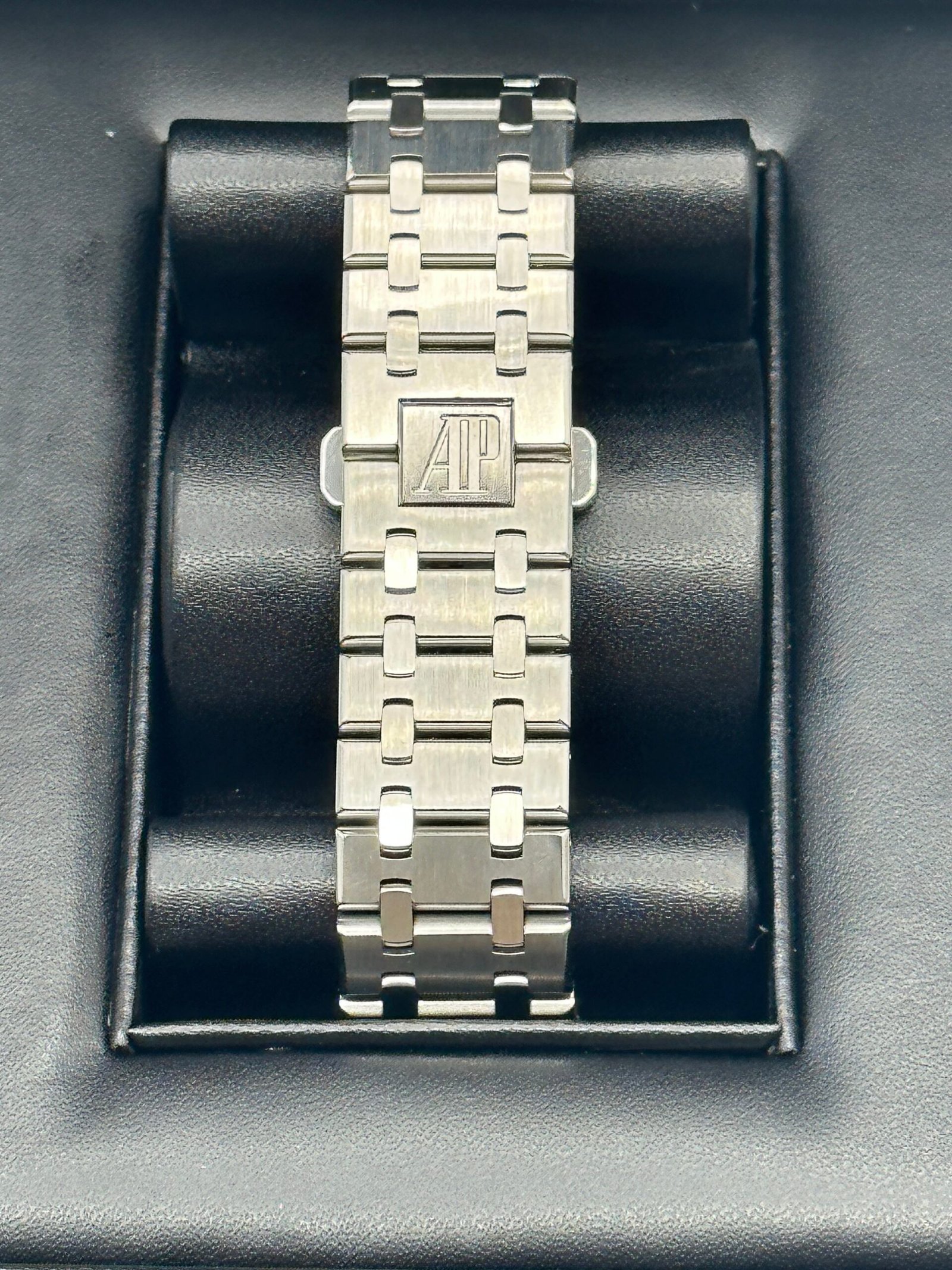 2011 Audemars Piguet 39mm 15300ST Royal Oak White Dial - Image 2