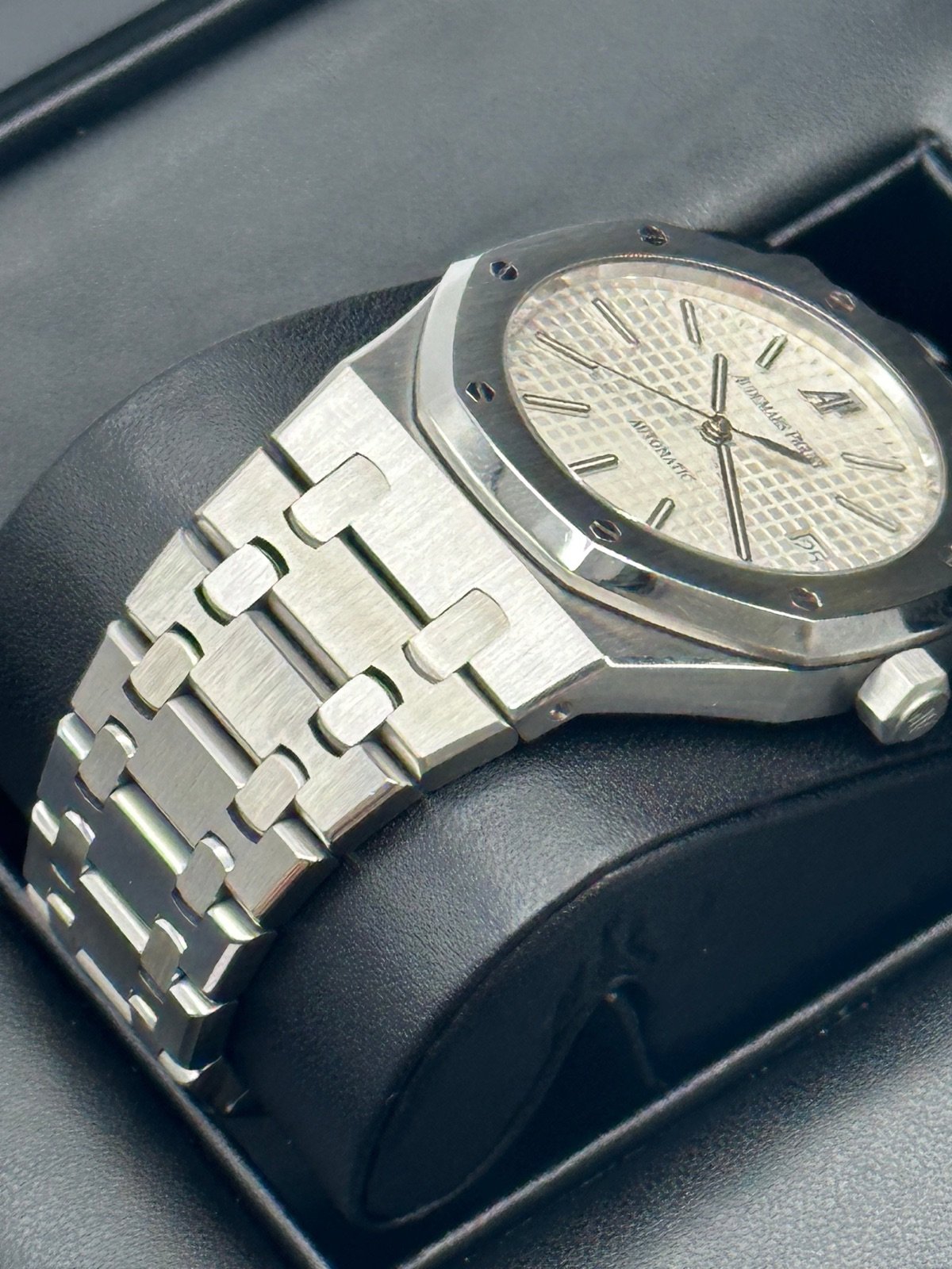 2011 Audemars Piguet 39mm 15300ST Royal Oak White Dial - Image 6