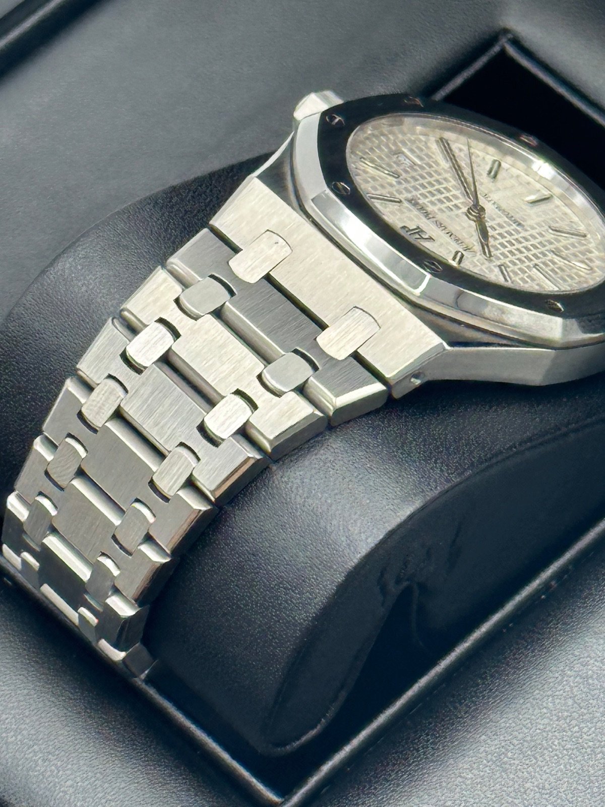2011 Audemars Piguet 39mm 15300ST Royal Oak White Dial - Image 8