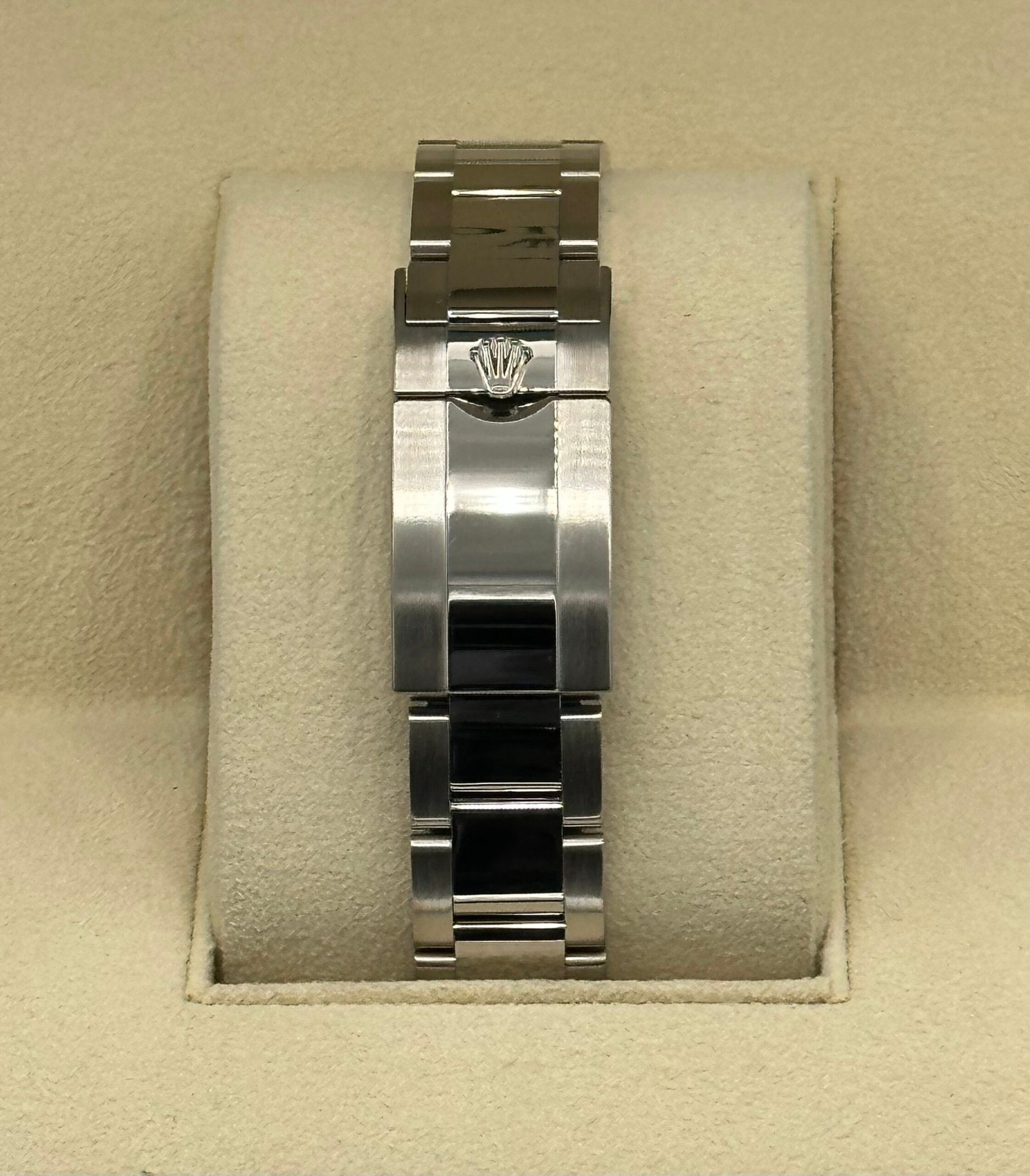 2022 Rolex Daytona 40mm 116509 White Gold Silver Dial - Image 2