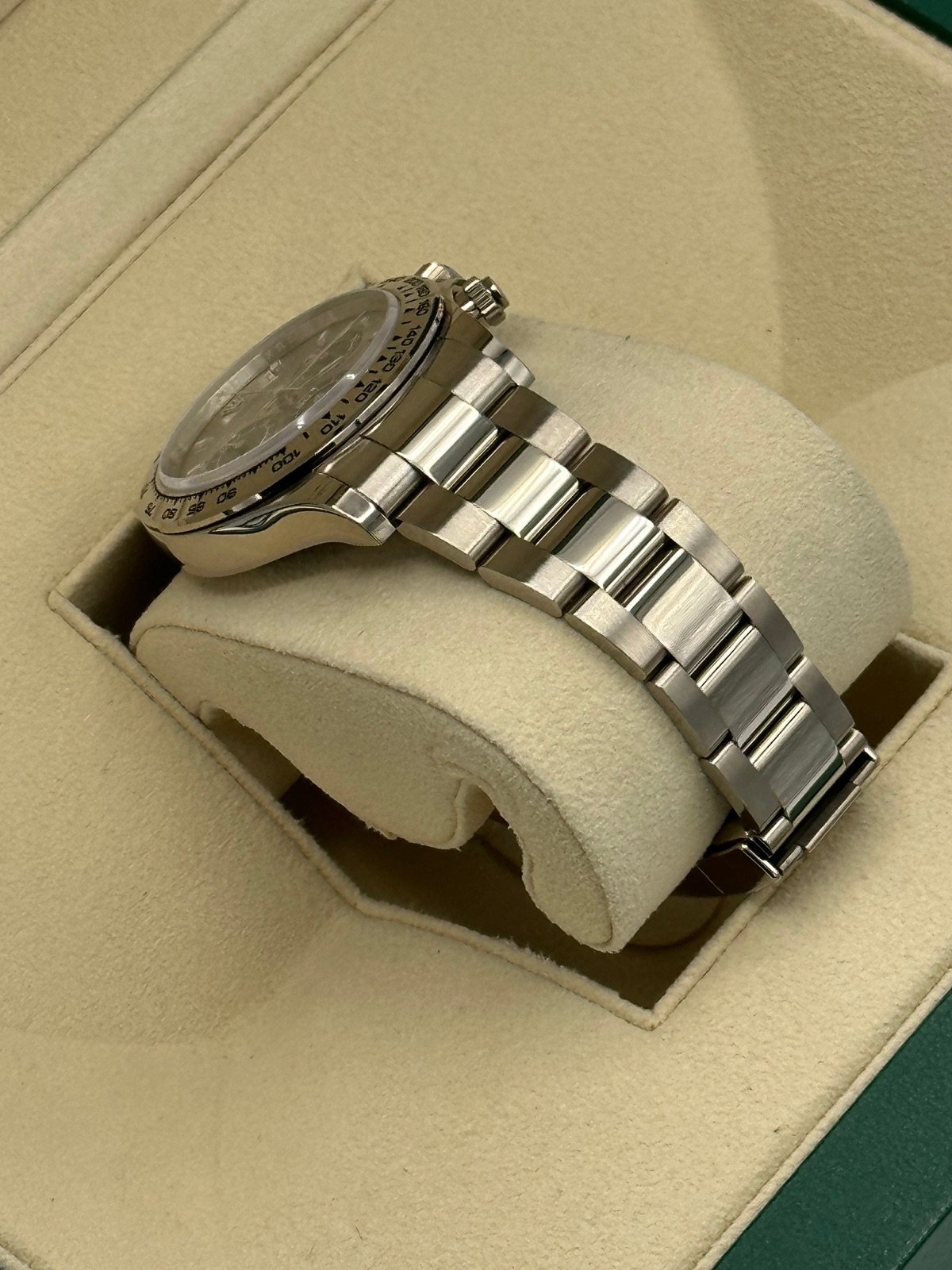 2022 Rolex Daytona 40mm 116509 White Gold Silver Dial - Image 6