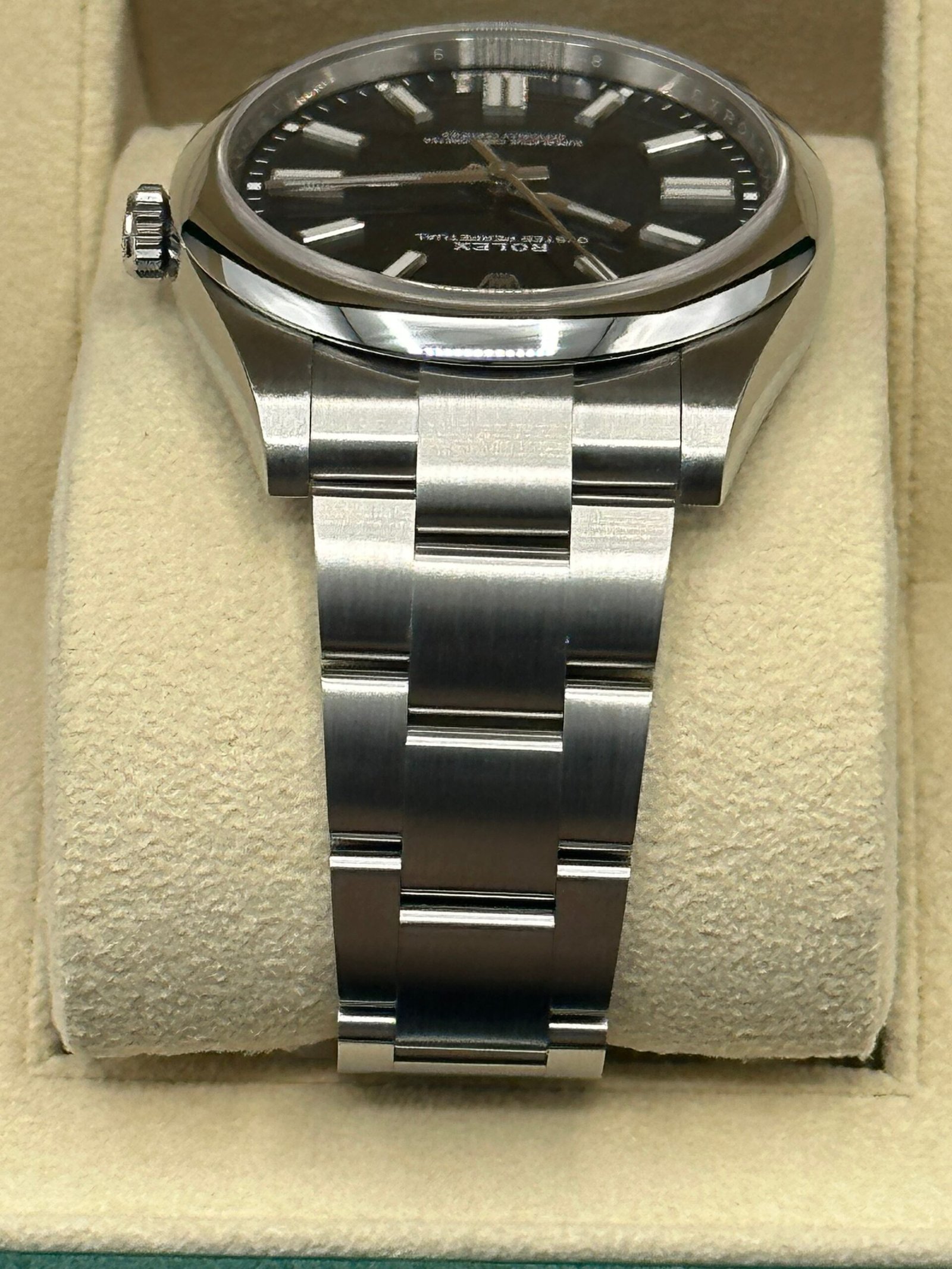 2022 Rolex Oyster Perpetual 41mm 124300 Blue Dial - Image 4