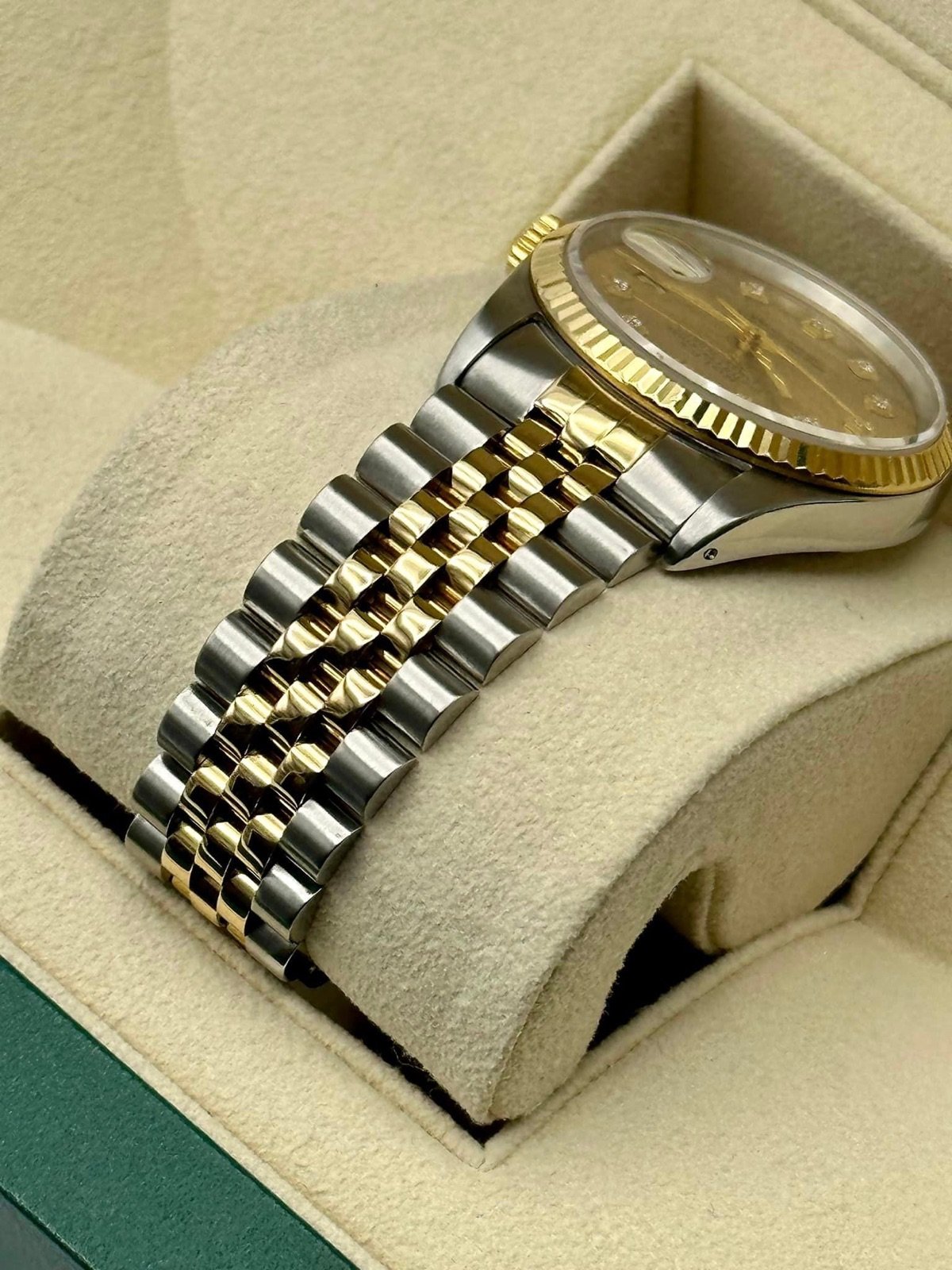 Rolex Datejust 36mm 16233 Two-Tone Jubilee Champagne Diamond Dial - Image 7