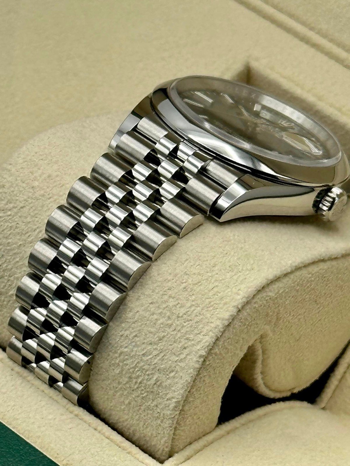 Rolex 2023 Datejust 36mm 126200 Jubilee Mint Green Dial (Unworn) - Image 5