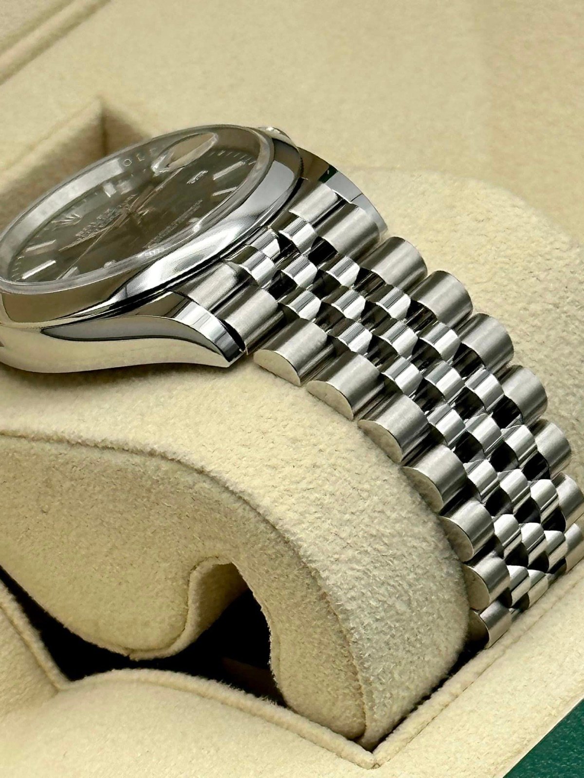 Rolex 2023 Datejust 36mm 126200 Jubilee Mint Green Dial (Unworn) - Image 6