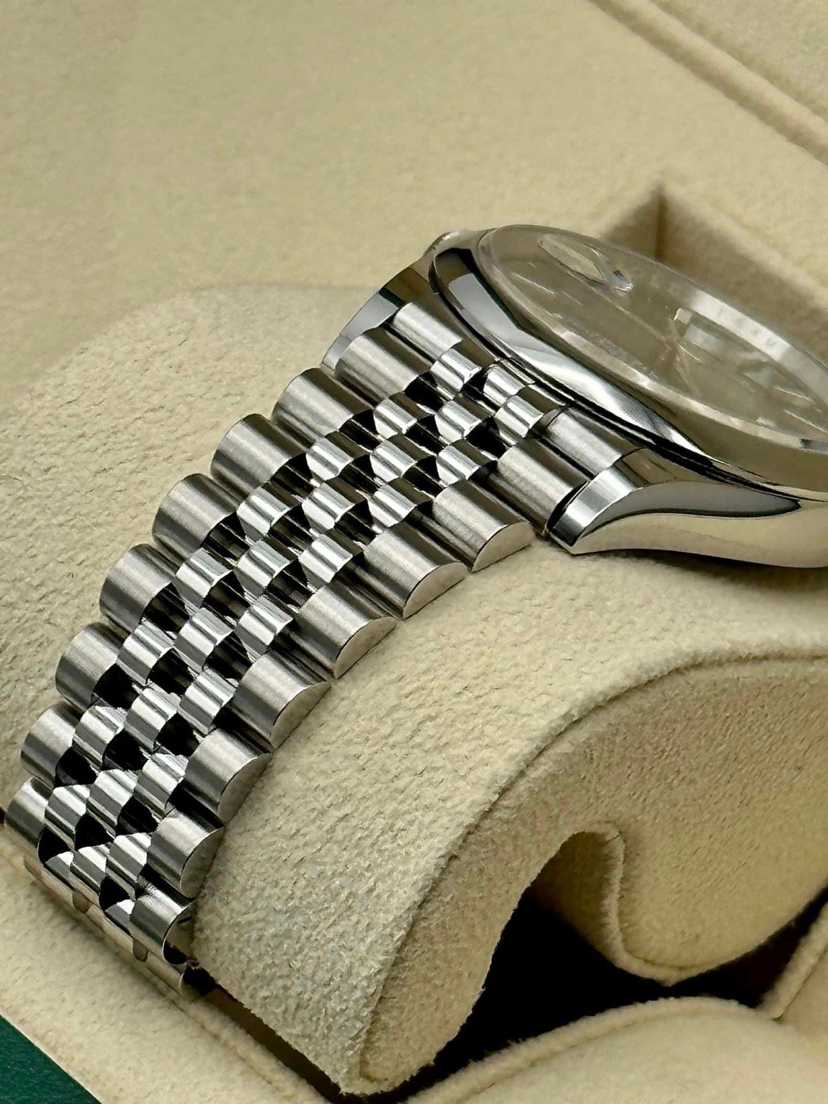 Rolex 2023 Datejust 36mm 126200 Jubilee Mint Green Dial (Unworn) - Image 7