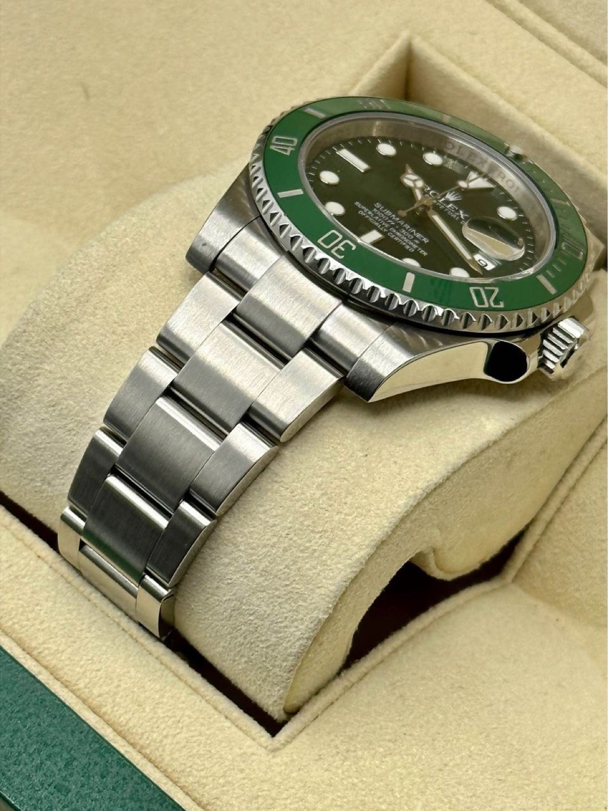 2014 Rolex Submariner “Hulk” 40mm 116610LV Oyster Green Dial - Image 8
