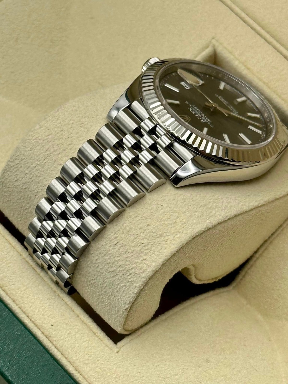 2017 Datejust 41mm 126334 Jubilee Rhodium Dial - Image 5