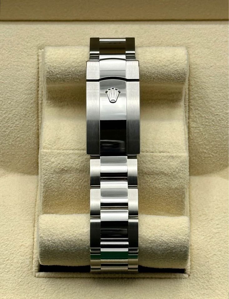 2023 Rolex Datejust 41mm 126300 Oyster Green Dial (Unworn) - Image 2