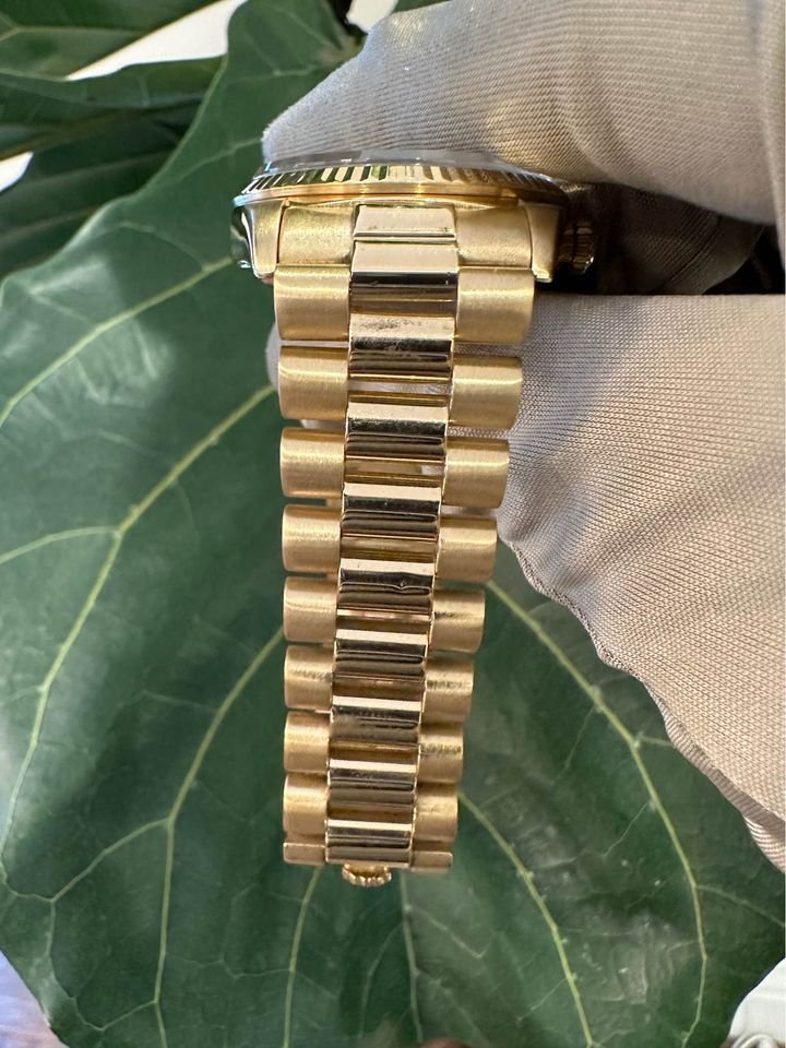 1995 Rolex Day-Date 36mm 18238 Presidential Rare Myriad Dial - Image 4