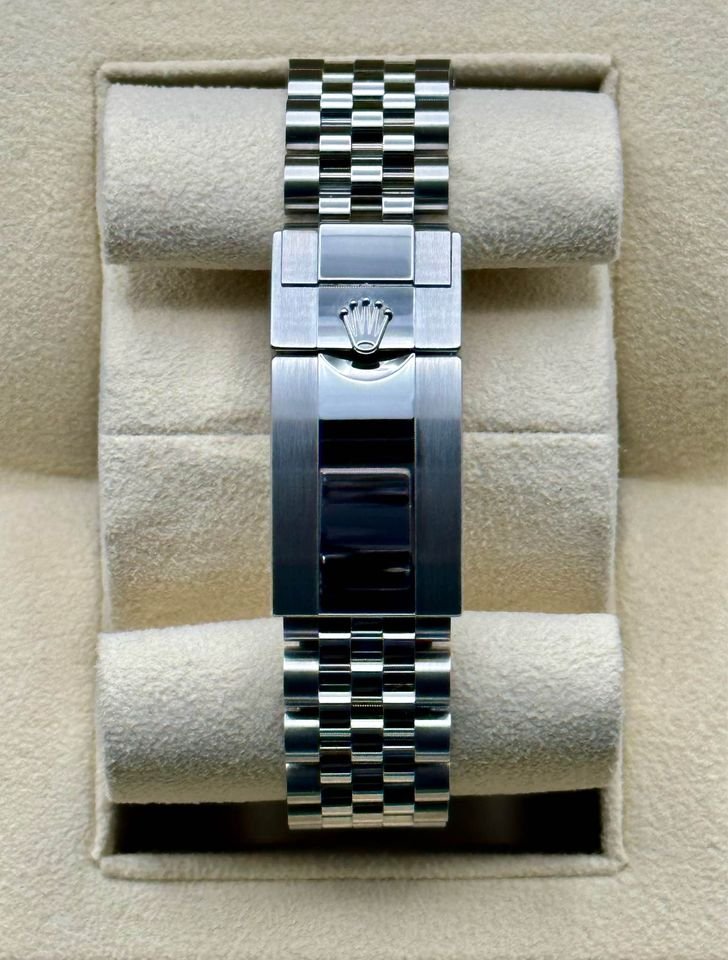 2022 Rolex GMT-Master II “Batgirl” 40mm 126710BLNR Jubilee Black Dial (Unworn) - Image 2