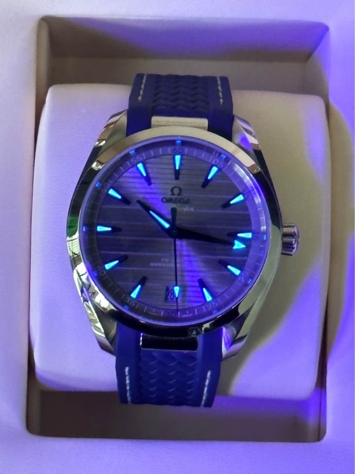 2022 Omega Seamaster Aqua Terra 41mm Blue Rubber Strap Grey Dial - Image 3
