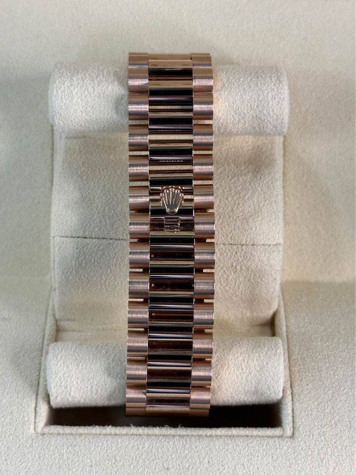 2021 Rolex Day-Date 40mm 228235 Rose Gold Chocolate Diamond Baguette - Image 2