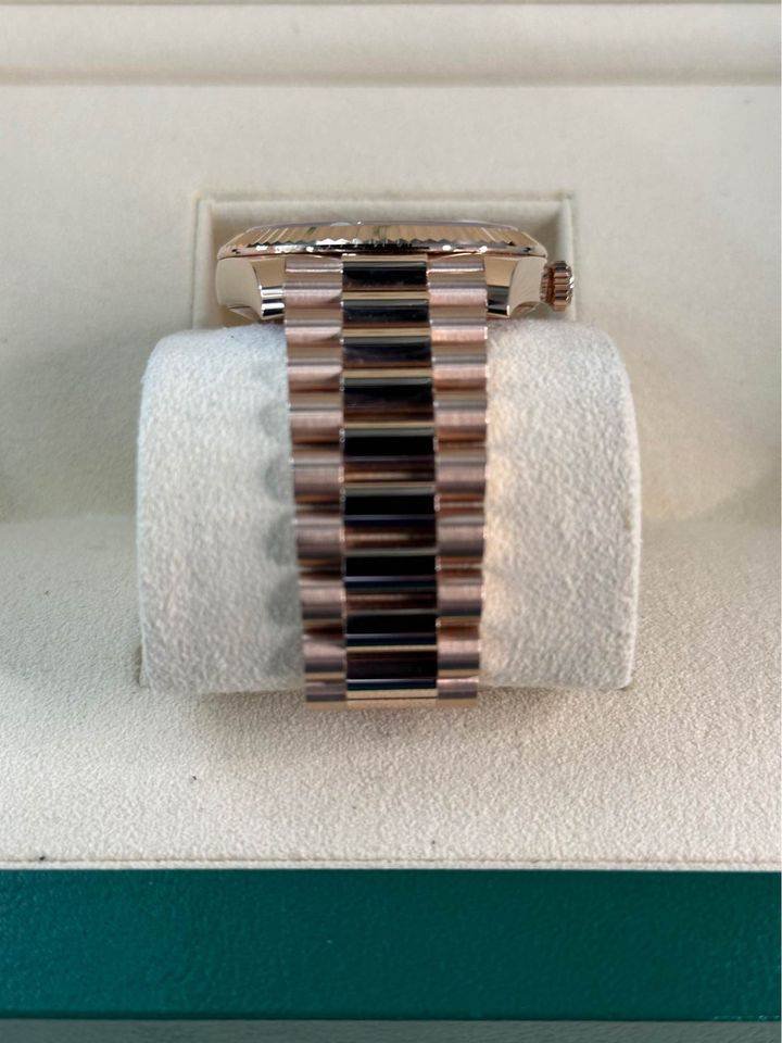 2021 Rolex Day-Date 40mm 228235 Rose Gold Chocolate Diamond Baguette - Image 3
