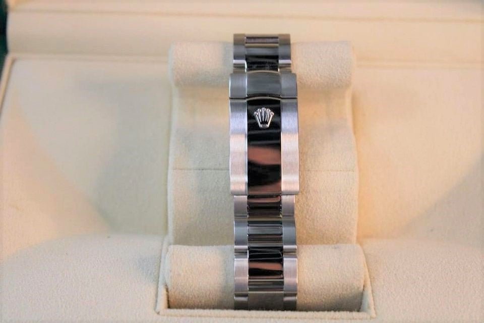 2023 Rolex Datejust 41mm 126300 Oyster Green Dial (Unworn) - Image 2