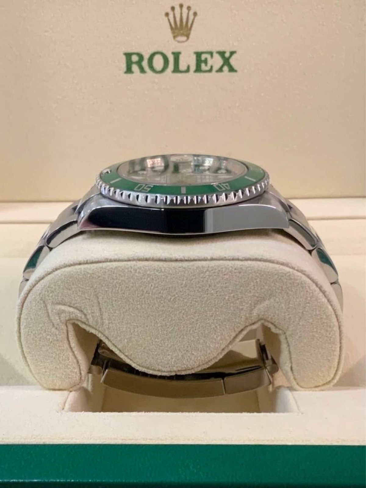 2012 Rolex Submariner “Hulk” 40mm 116610LV Green Dial - Image 6